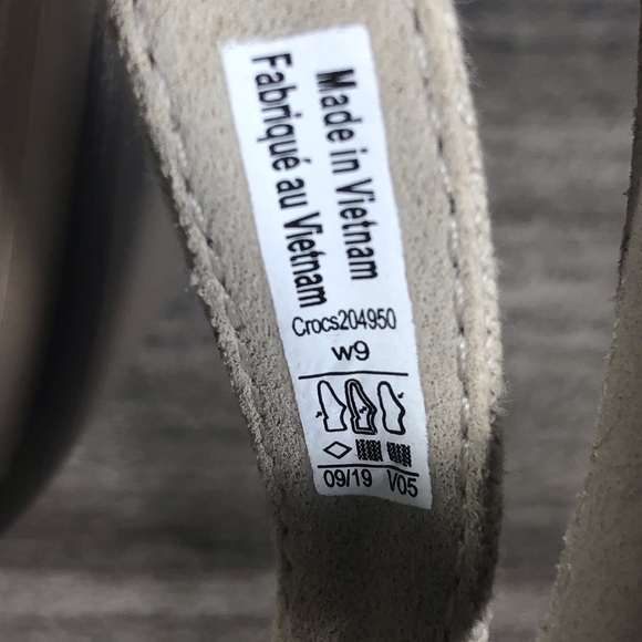 Crocs Leigh II Wedge Sandals sz 9 - Picture 7 of 15